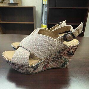 Beautiful Born Wedge